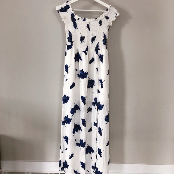 Dynamite Off the shoulder maxi dress - Picture 2 of 3